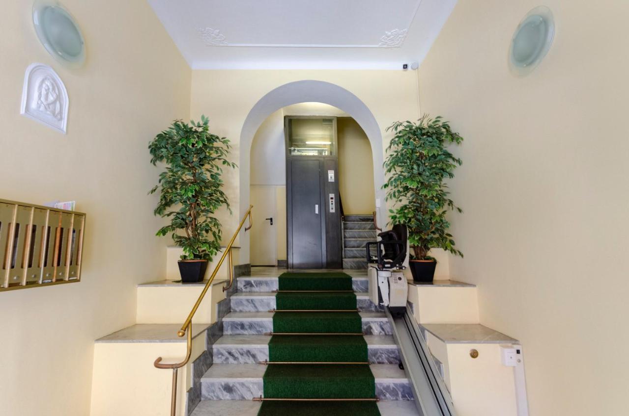 Joivy Spacious Family Apt For 4, In Carignano, Janov Exteriér fotografie